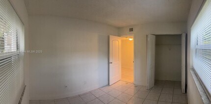 11501 NW 44th St in Coral Springs, FL - Building Photo - Building Photo