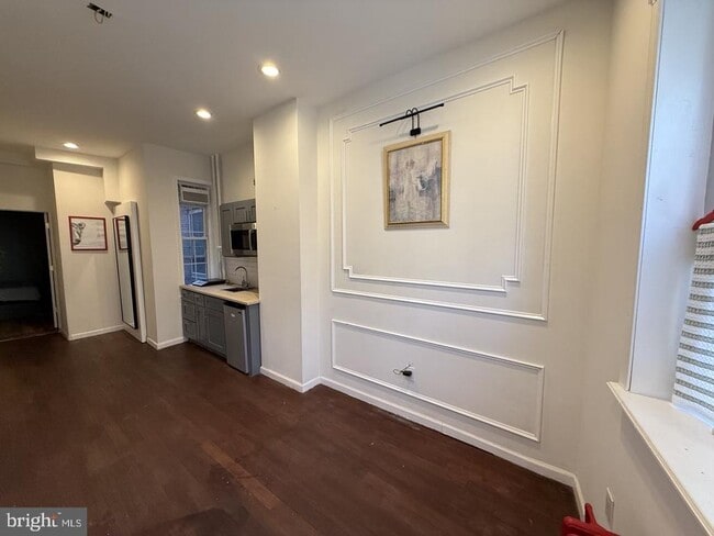 1003 S 6th St in Philadelphia, PA - Building Photo - Building Photo