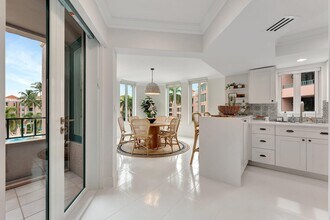 120 SE 5th Ave in Boca Raton, FL - Building Photo - Building Photo