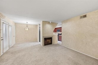 2311 Basil Dr in Arlington, TX - Foto de edificio - Building Photo