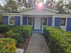 233 Grant Cir in Prichard, AL - Building Photo