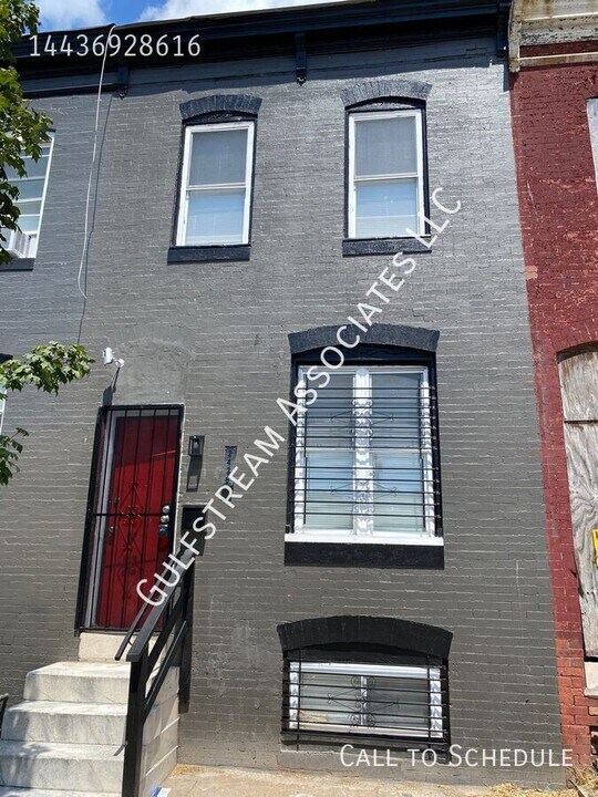 2436 E Preston St in Baltimore, MD - Building Photo