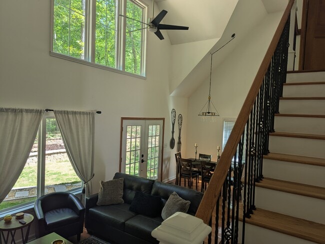 3812 James Ed Rd in Gainesville, GA - Foto de edificio - Building Photo