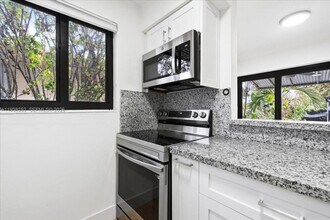 3522 SW 25th St in Miami, FL - Building Photo - Building Photo