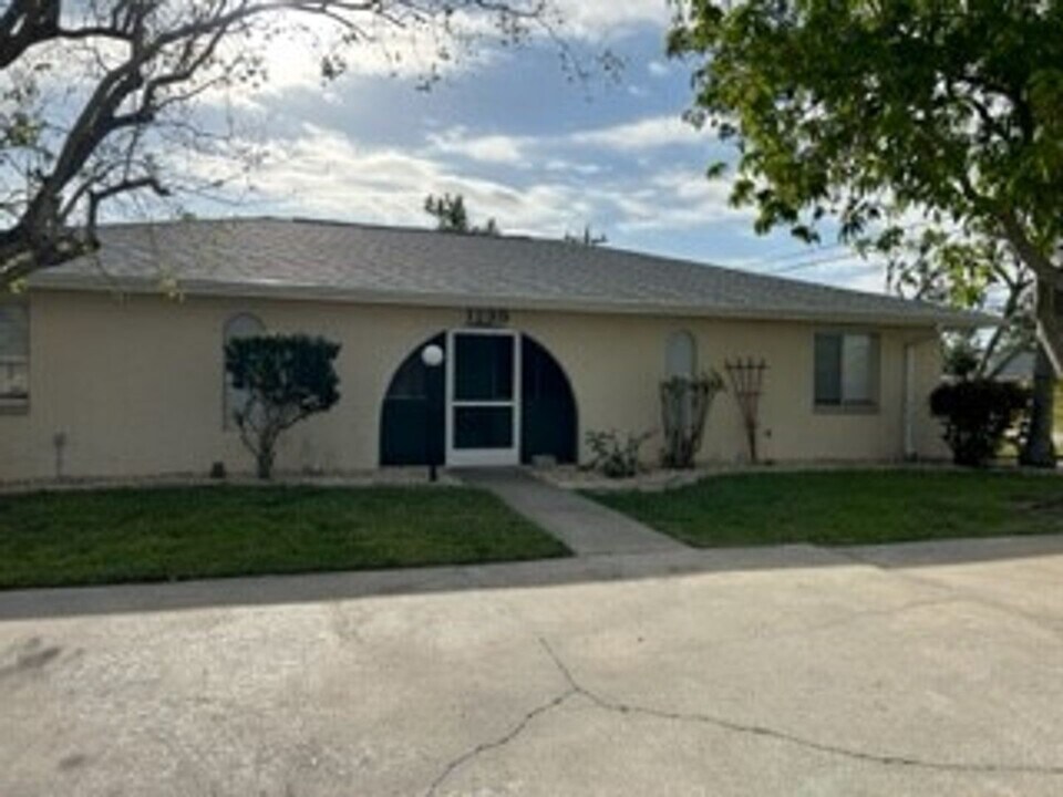 1239 SE 23rd Pl in Cape Coral, FL - Building Photo