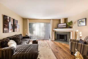 Arcadia Townhomes in Federal Way, WA - Building Photo