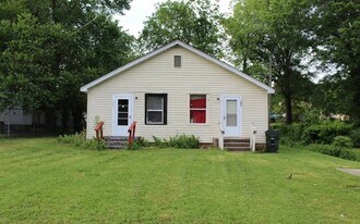 1018 Grace Ave in Burlington, NC - Building Photo