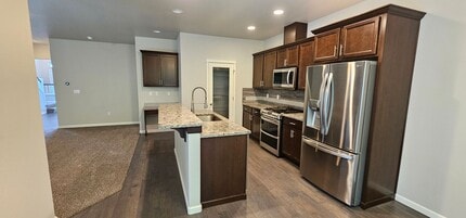 2454 Puget Sound Blvd in Bremerton, WA - Building Photo - Building Photo