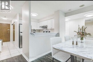 11 Lee Centre Dr in Toronto, ON - Building Photo - Building Photo