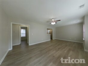 262 Stonewood Dr in West Columbia, SC - Foto de edificio - Building Photo