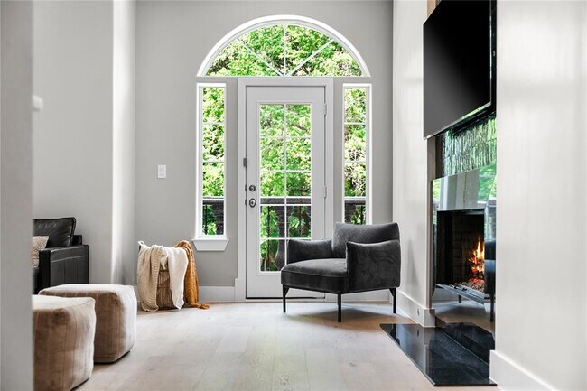 property at 1529 Barton Springs Rd