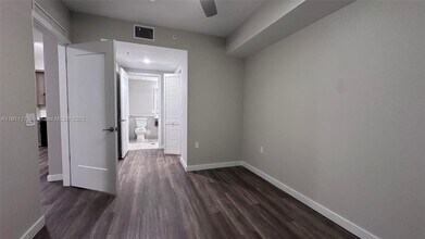 25050 SW 136th Ave in Princeton, FL - Building Photo - Building Photo