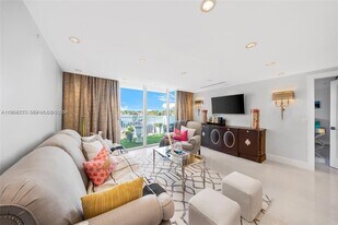 5838 Collins Ave in Miami Beach, FL - Building Photo