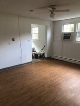 53-55 Main St, Unit 53-2 in Medway, MA - Foto de edificio - Building Photo