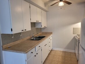 103 Robert St W in Penetanguishene, ON - Building Photo - Building Photo