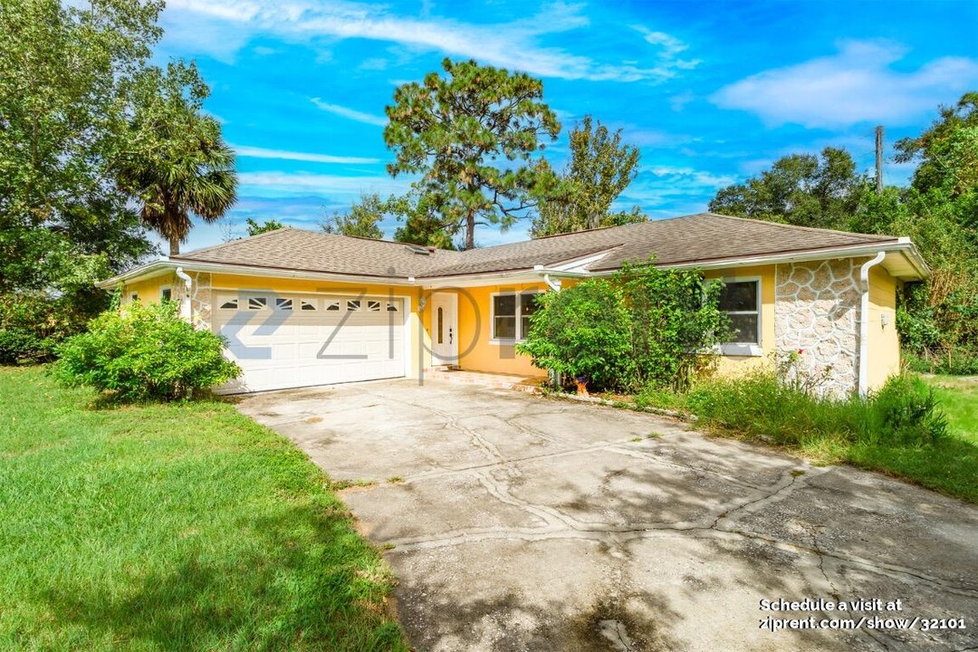 829 Suwannee Dr in Apopka, FL - Building Photo