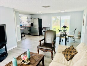 3405 Wilson Dr in Holiday, FL - Building Photo - Building Photo