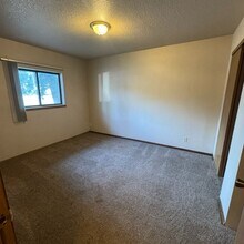 7573 W Pine St-Unit -2 in Rathdrum, ID - Building Photo - Building Photo