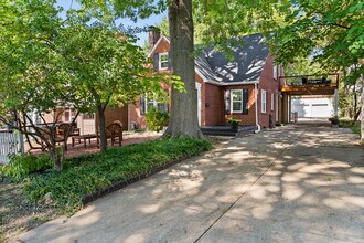113 Crestmere Ave in Columbia, MO - Building Photo - Building Photo