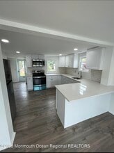 8a Washington Ave in Matawan, NJ - Building Photo - Building Photo