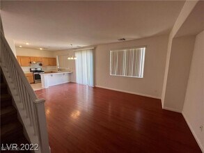 7950 Teal Harbor Ave in Las Vegas, NV - Building Photo - Building Photo
