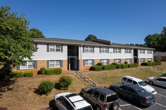 Belton Woods in Anderson, SC - Foto de edificio - Building Photo