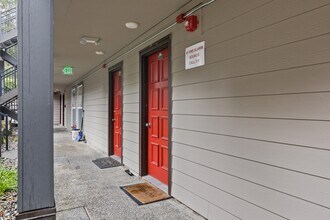 9517 NE 180th St in Bothell, WA - Building Photo - Building Photo