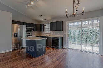 1901 Country Apple Ct in Fountain Inn, SC - Building Photo - Building Photo