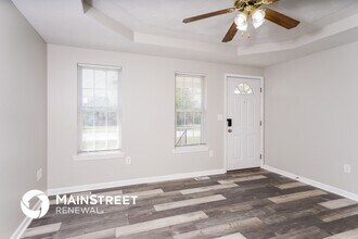 246 Beech Cliff Cir in Shepherdsville, KY - Building Photo - Building Photo