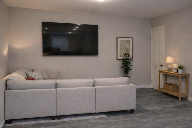 2406 Chestnut Log Ln, Unit #2 in Lithia Springs, GA - Foto de edificio - Building Photo