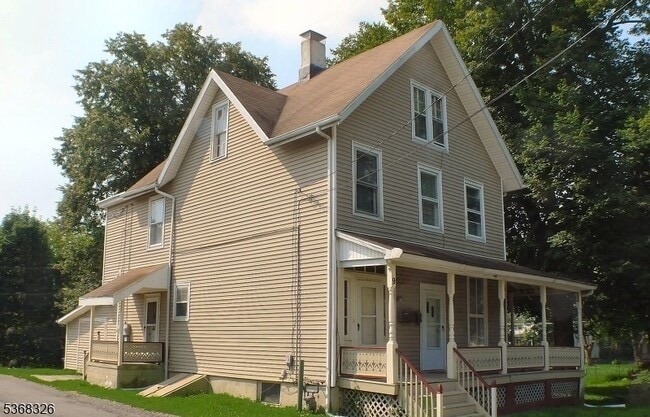 9 E Johnston St in Washington, NJ - Building Photo - Building Photo