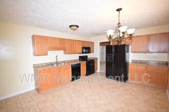2995 Brookcrossing Dr in Fayetteville, NC - Building Photo - Building Photo