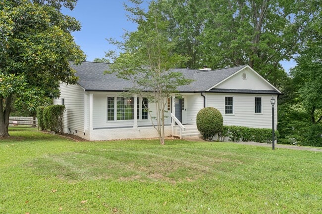 8323 Cliffside Dr in Charlotte, NC - Building Photo - Building Photo