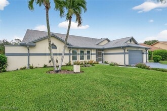 112 Bordeaux Cir in Naples, FL - Building Photo - Building Photo