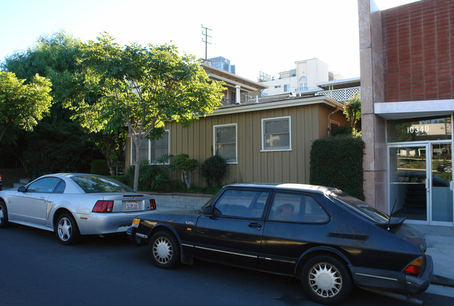 10330-10334 Santa Monica Blvd in Los Angeles, CA - Building Photo - Building Photo