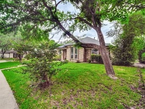 7315 Debbe Dr in Dallas, TX - Building Photo - Building Photo