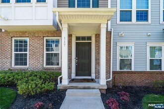 117 Truman Dr in Wood Ridge, NJ - Building Photo - Building Photo