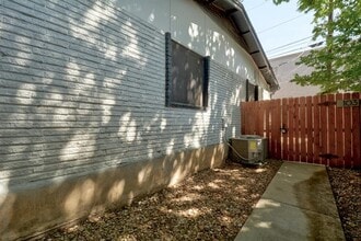 4802 W Wind Trail in Austin, TX - Building Photo - Building Photo