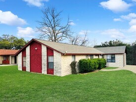 7402 Geneva Dr in Austin, TX - Building Photo
