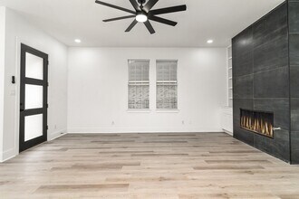 2422 Vagas St in Dallas, TX - Building Photo - Building Photo