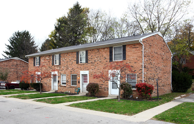 Madison Court Apartments in London, OH - Building Photo - Building Photo