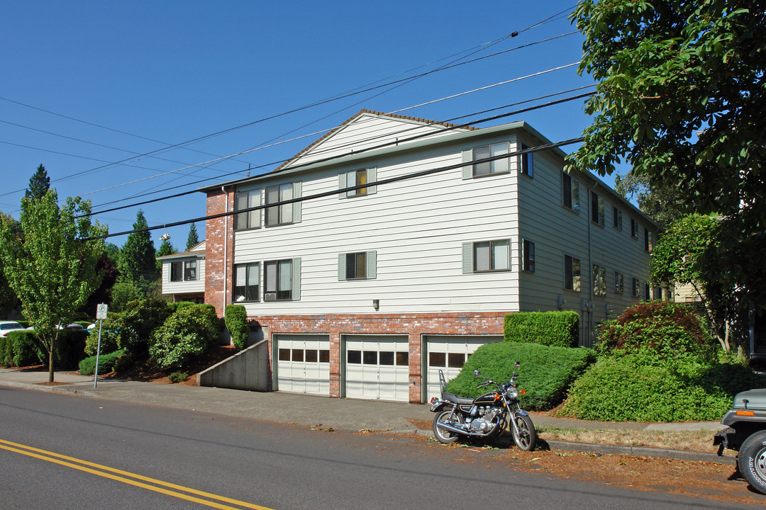 Wellington House in Portland, OR - Foto de edificio