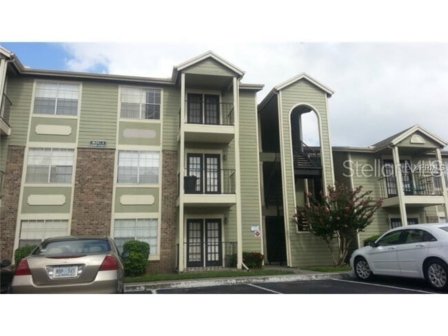 property at 2550 N Alafaya Trail