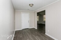 357 Broadmoor Dr photo'