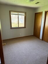 308 N Emmons St, Unit 3 in St. Johns, MI - Building Photo - Building Photo