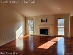 492 Buttercup Dr in Rochester Hills, MI - Building Photo - Building Photo