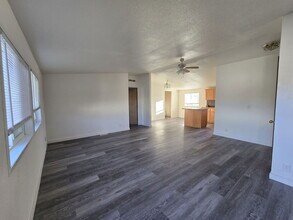 210 Bobwhite St in Roseburg, OR - Building Photo - Building Photo