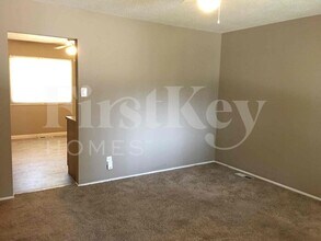 4813 Cherry Blossom Ln in Hazelwood, MO - Building Photo - Building Photo