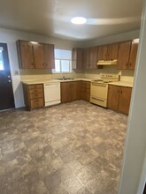 372 W 200 N, Unit #8 in Logan, UT - Building Photo - Building Photo