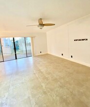 8801 W Sample Rd in Coral Springs, FL - Building Photo - Building Photo